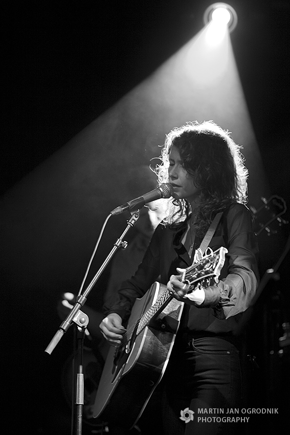 Sarah Lee Guthrie